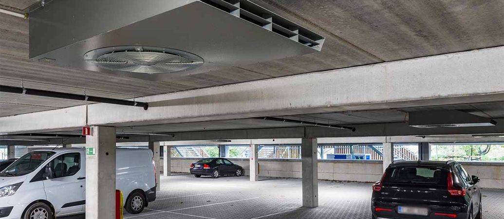 Le parking est considéré comme couvert et doit donc disposer de la ventilation mécanique
